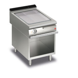 Elektrisk stekhäll BARON Q70SFTV/E613 med räfflad stekplatta i AISI430 stål, på öppet stativ, 600x700mm, 5,4kW