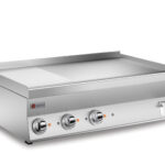 Elektrisk stekhäll BARON 6NFT/E1000LRC med slät & 1/3 räfflad kromat stekplatta, 1000x600mm, 11,7kW