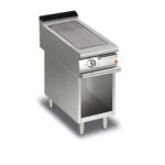 Elektrisk stekhäll BARON Q70SFTV/E413 med räfflad stekplatta i AISI430 stål, på öppet stativ, 400x700mm, 3,6kW